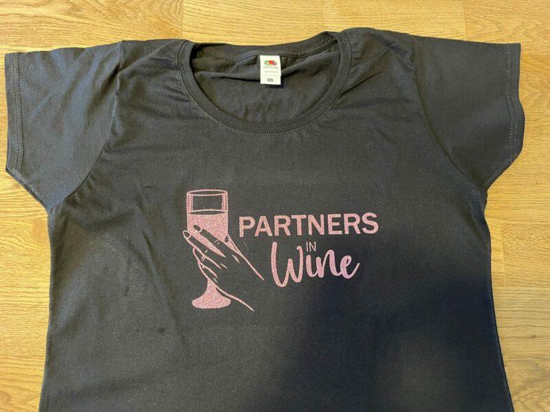 T-Shirt Partners in Wein – Bild 3